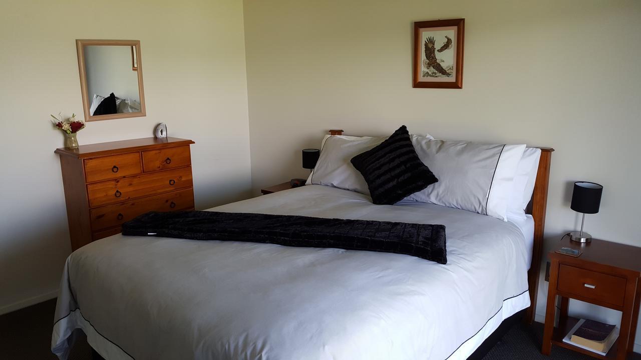 Athenree Waterside Accommodation Экстерьер фото